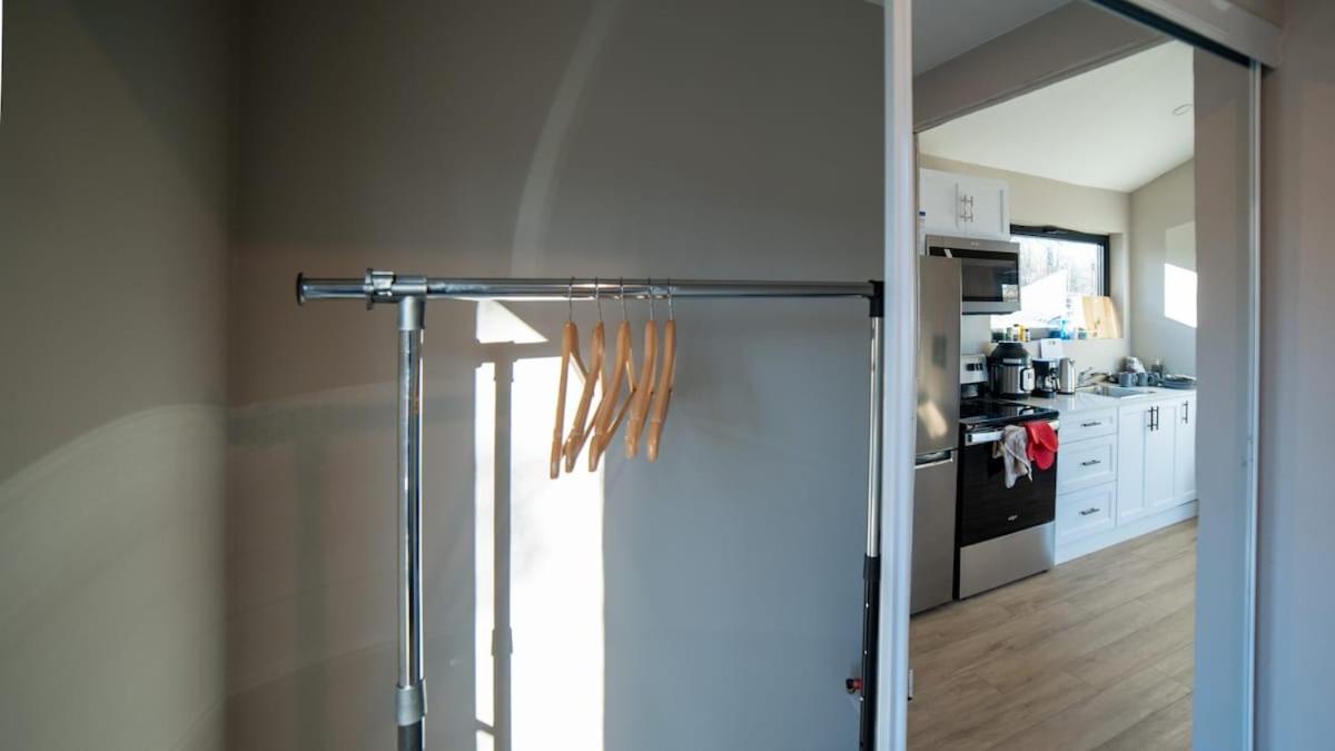 2-bedroom Lake Front Cottage in Harwood ON #2