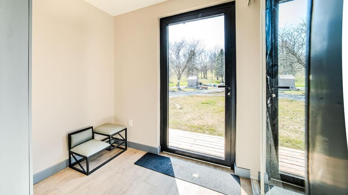 2-bedroom Lake Front Cottage in Harwood ON #2