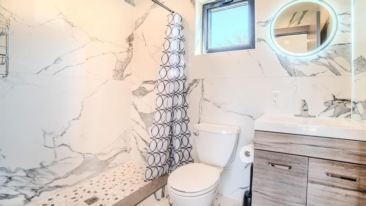 2-bedroom Lake Front Cottage in Harwood ON #2