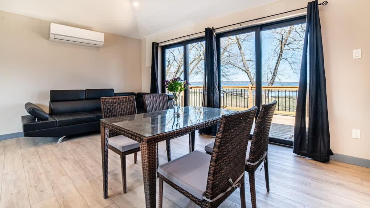 2-bedroom Lake Front Cottage in Harwood ON #3