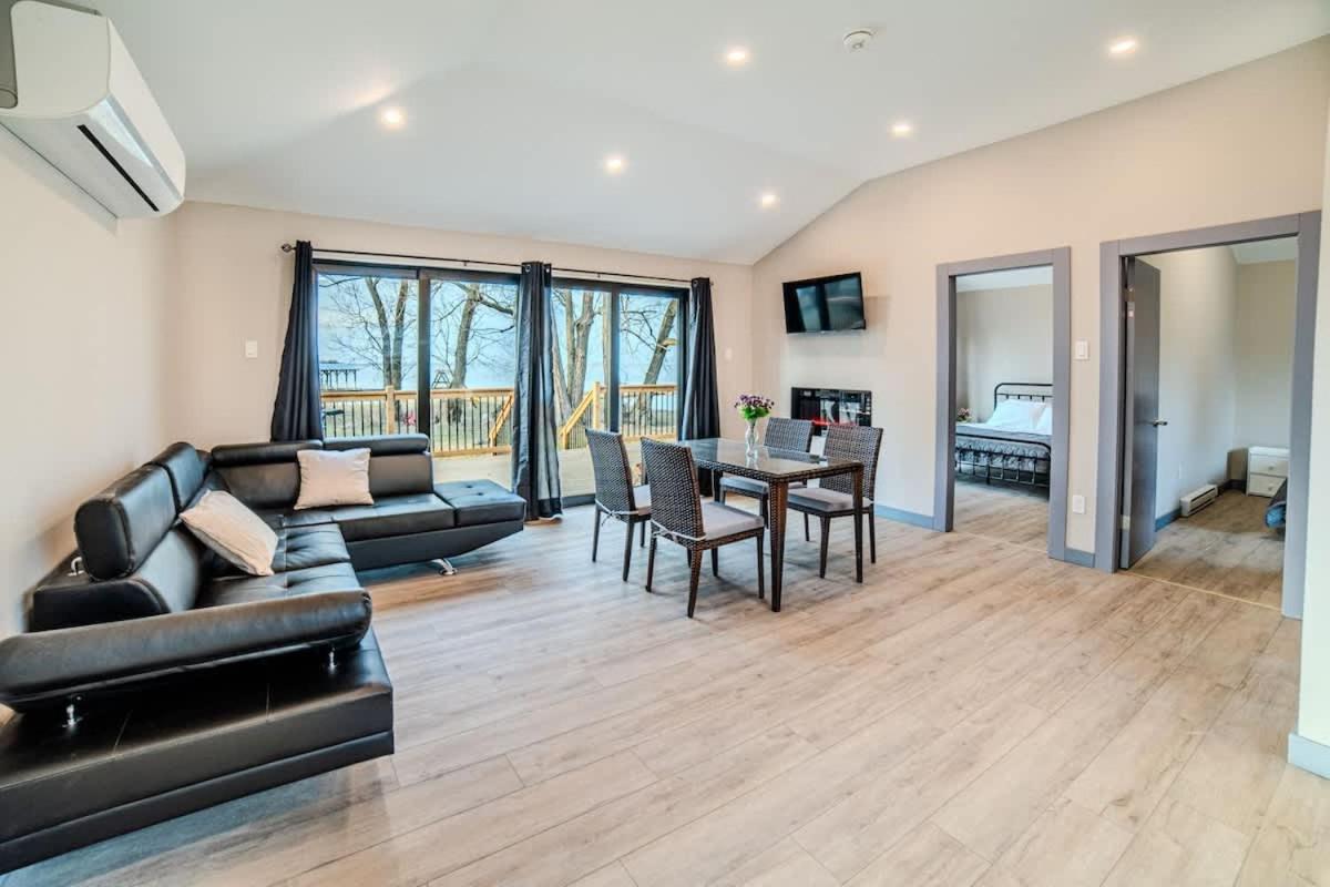 2-bedroom Lake Front Cottage in Harwood ON #3