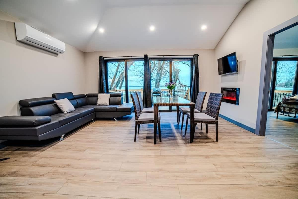 2-bedroom Lake Front Cottage in Harwood ON #4