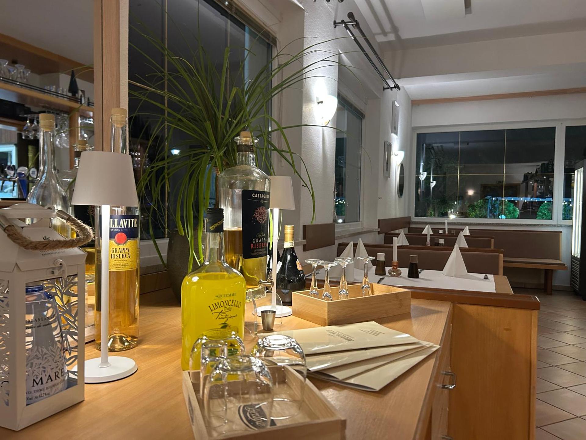 Restaurant/places to eat