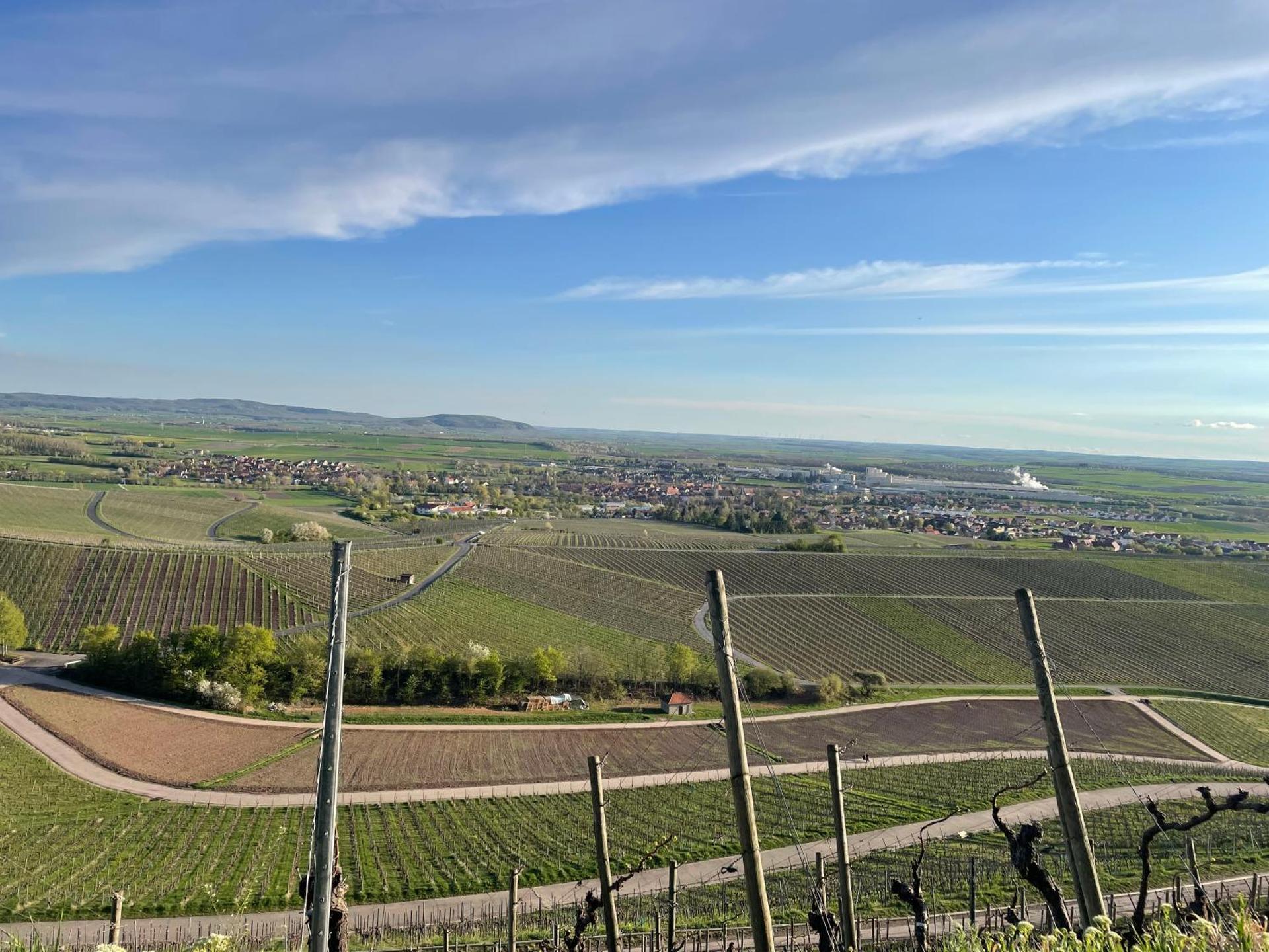 Fränkisches Nest am Schwanberg für 2-4 Personen - in der Nähe aller Weingüter, KNAUF GIPS KG und ConneKT