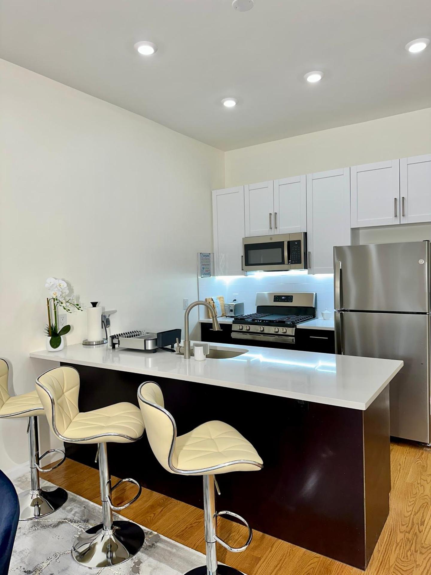 Hotel-Style, No Host, Professionally Managed ID255