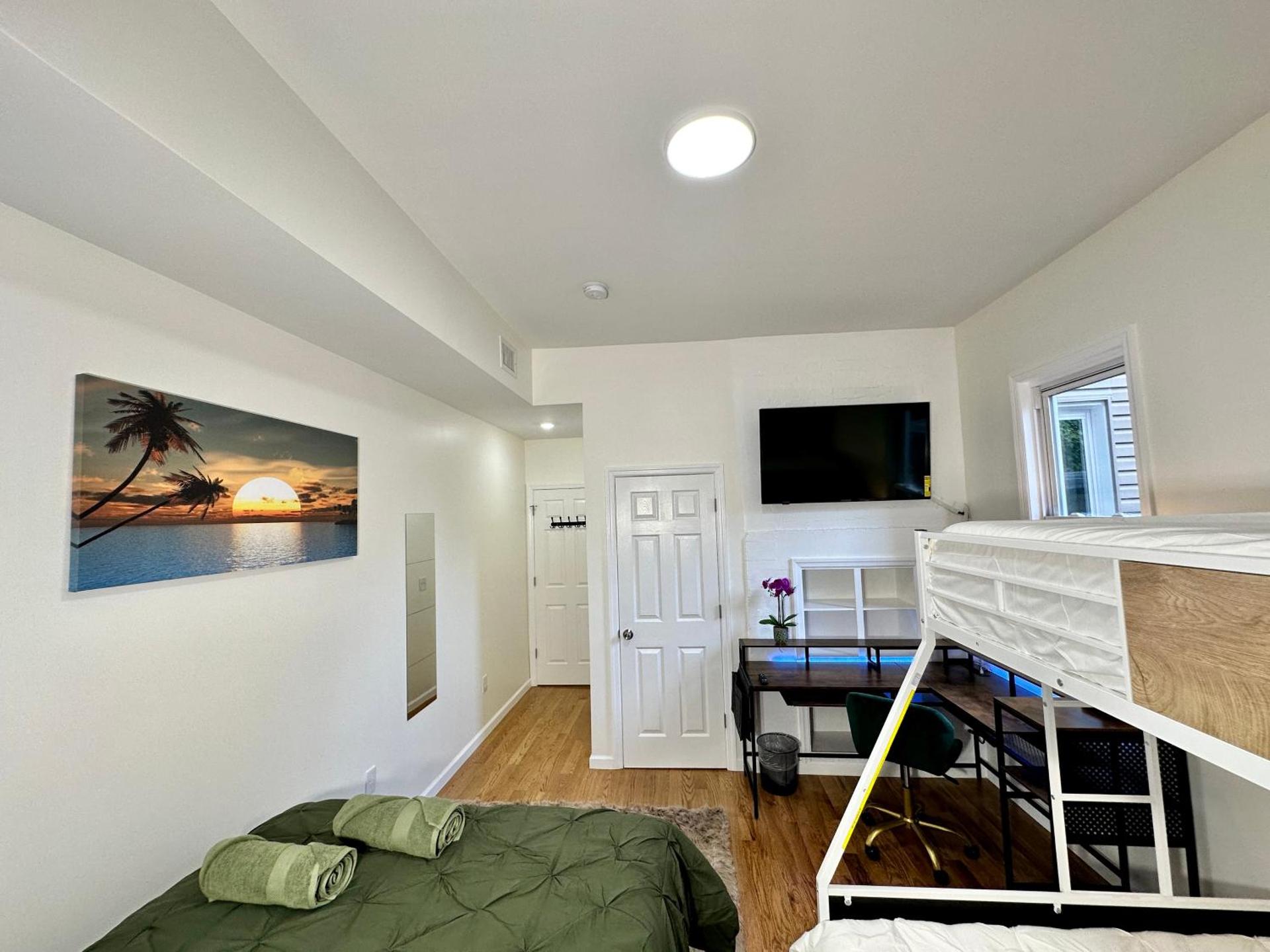 Hotel-Style, No Host, Professionally Managed ID255