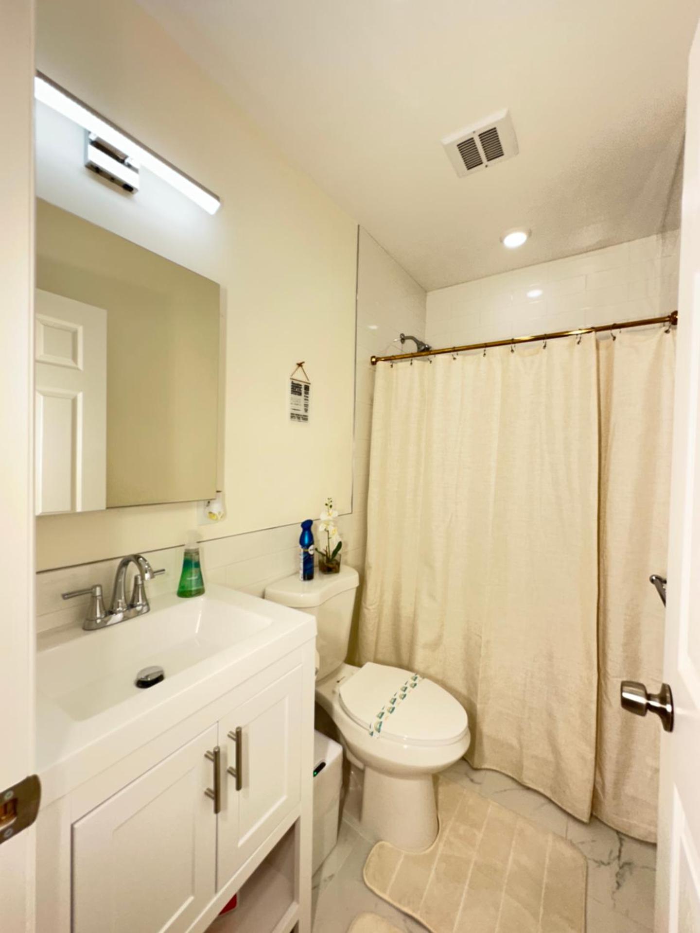 Hotel-Style, No Host, Professionally Managed ID255