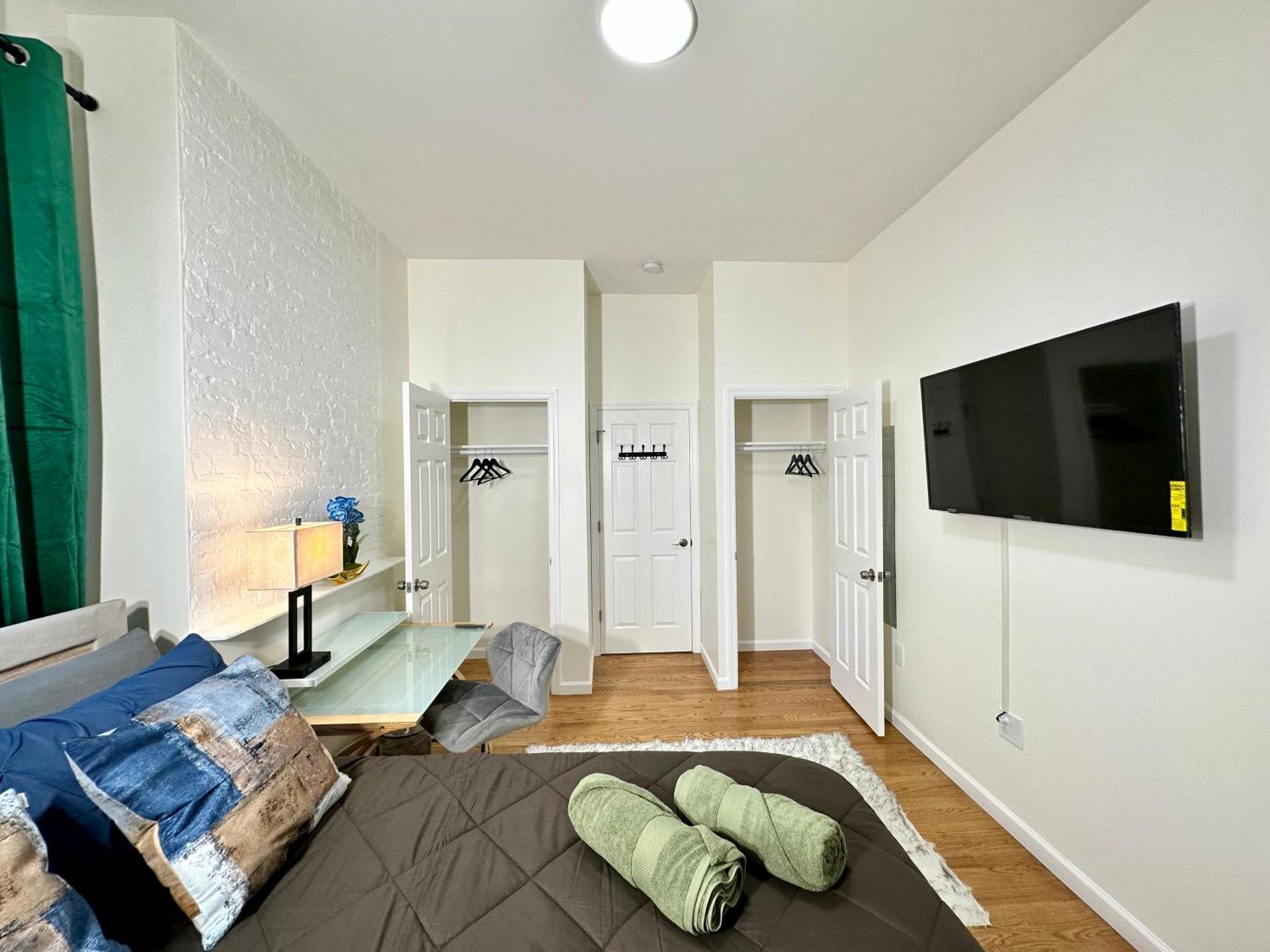 Hotel-Style, No Host, Professionally Managed ID255