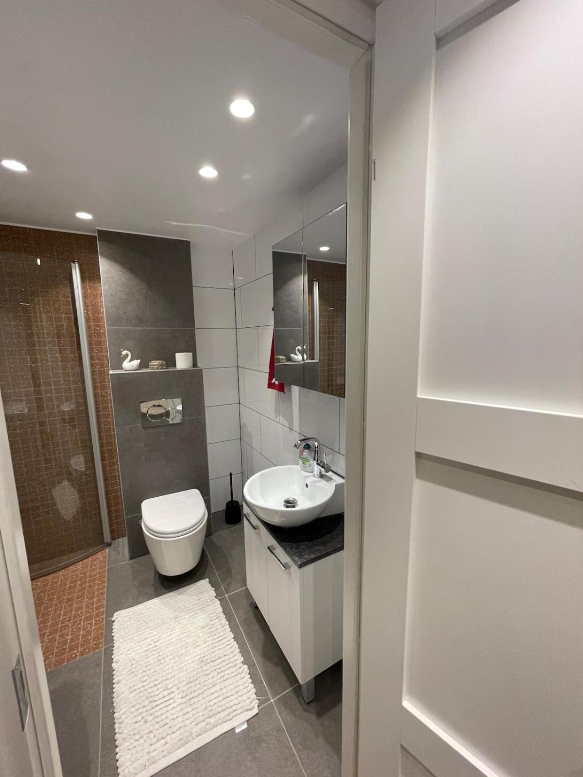 Apartment near Arlanda Airport Stockholm including parking