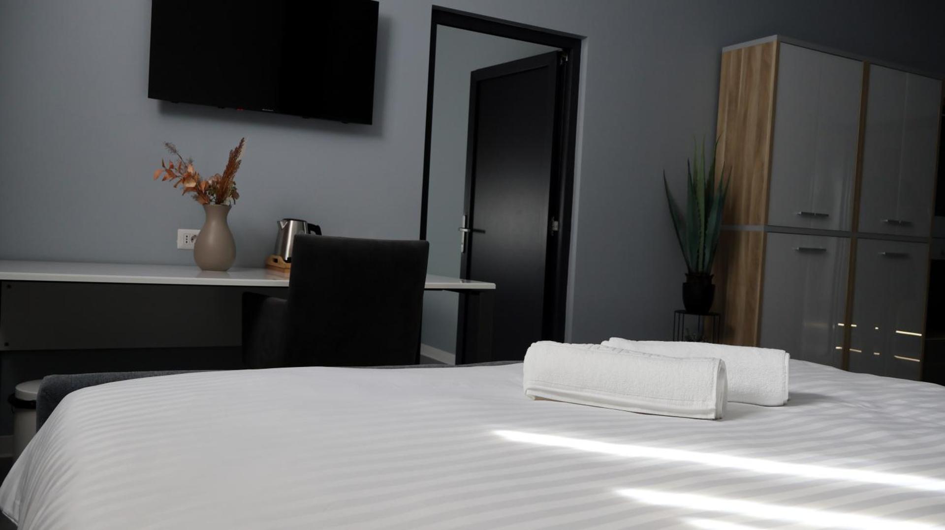 Two-Bedroom Deluxe Apartment