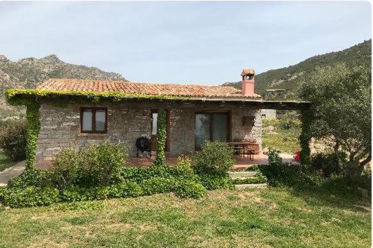 Stazzo Gallurese con vista sul golfo di Olbia