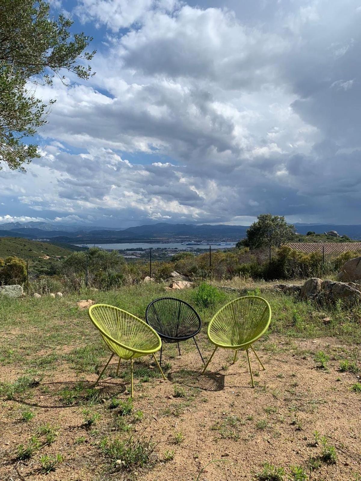 Stazzo Gallurese con vista sul golfo di Olbia