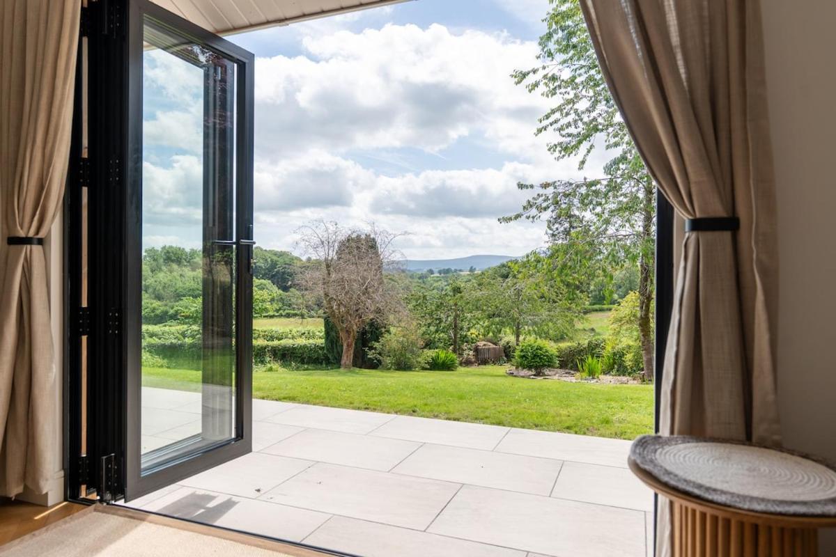 Modern Bungalow Views of Pen y Fan