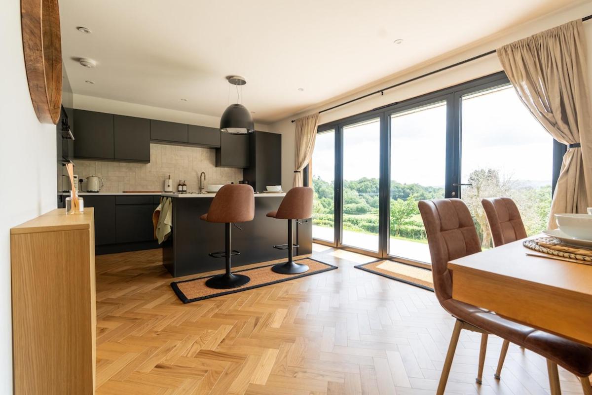 Modern Bungalow Views of Pen y Fan