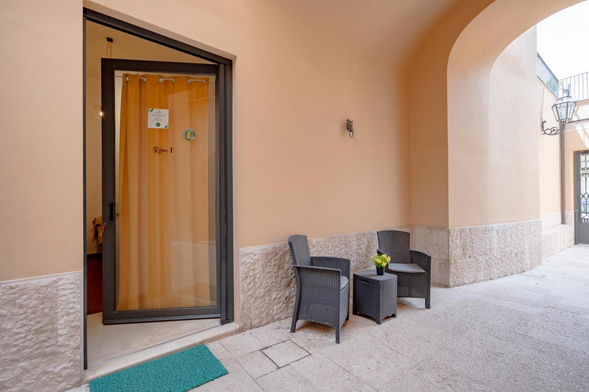 Martini Holiday's house