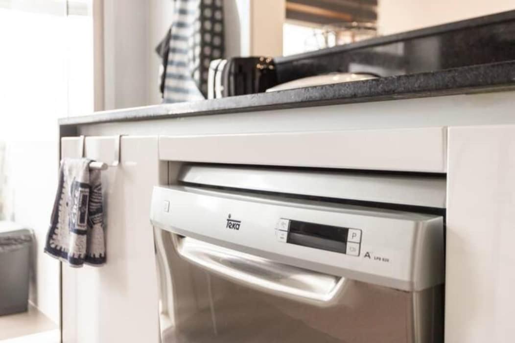 LEÇA'S BEACH FLAT**AMAZING VIEWS**PORTO