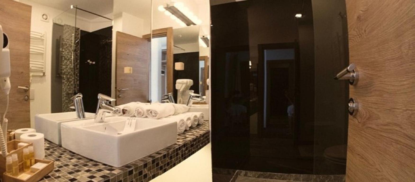 Premium Double Room with Partial Sea View