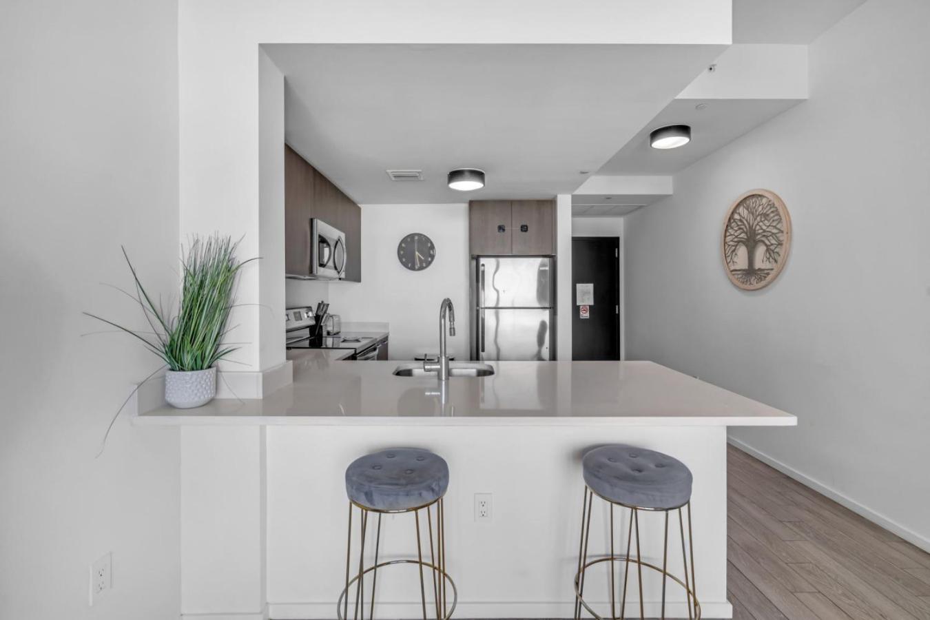 2 Bed Best Views in Downtown and Brickell