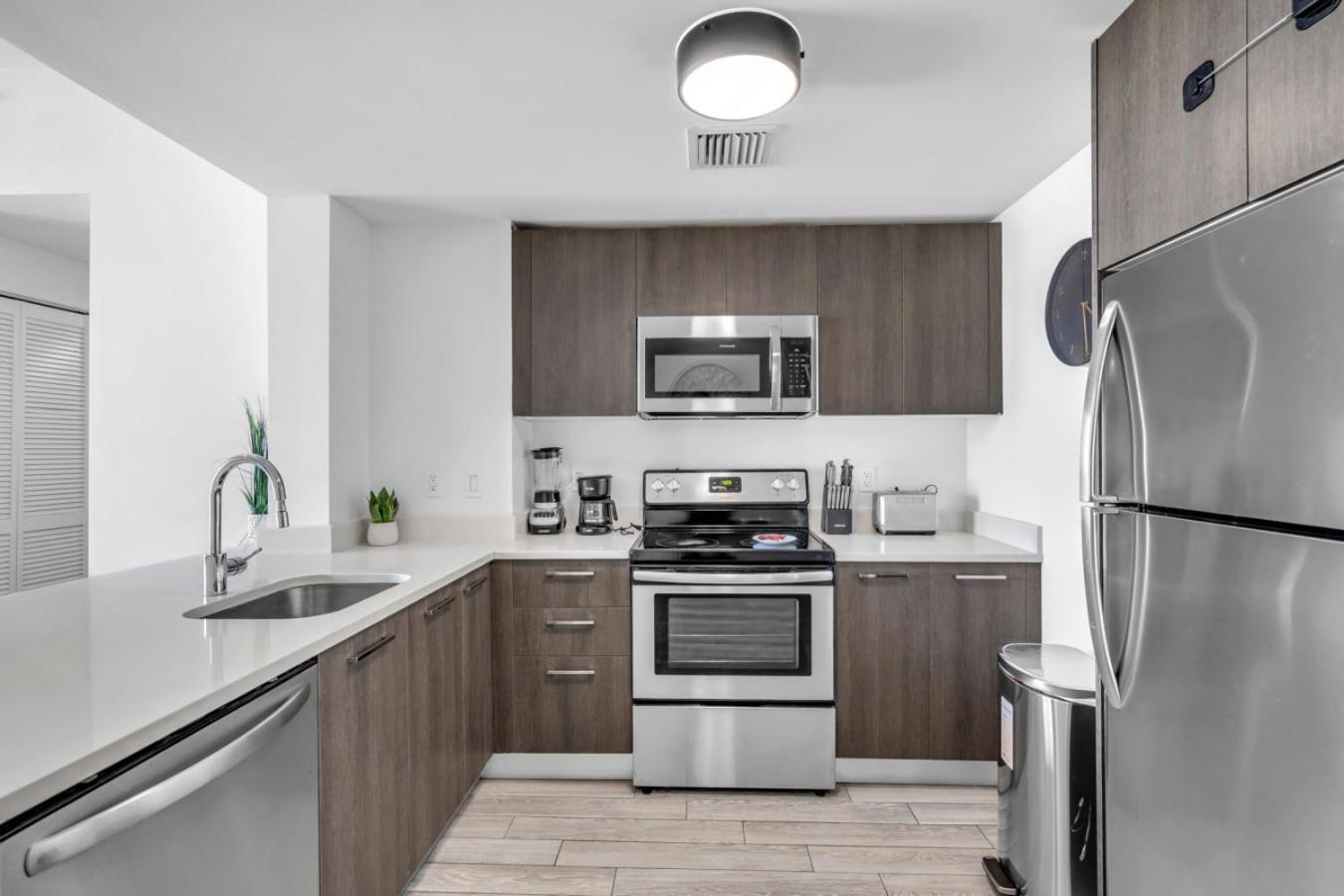 2 Bed Best Views in Downtown and Brickell