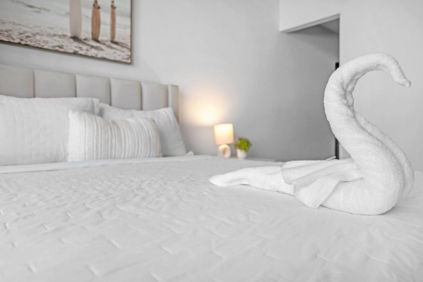 2 Bed Best Views in Downtown and Brickell