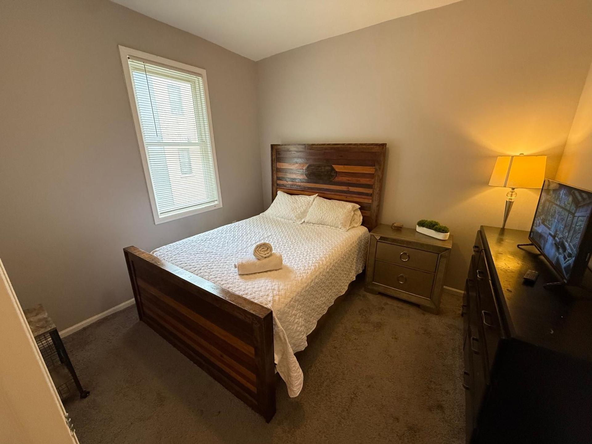 Wonderful Home Close to Downtown Chicago - Free Parking