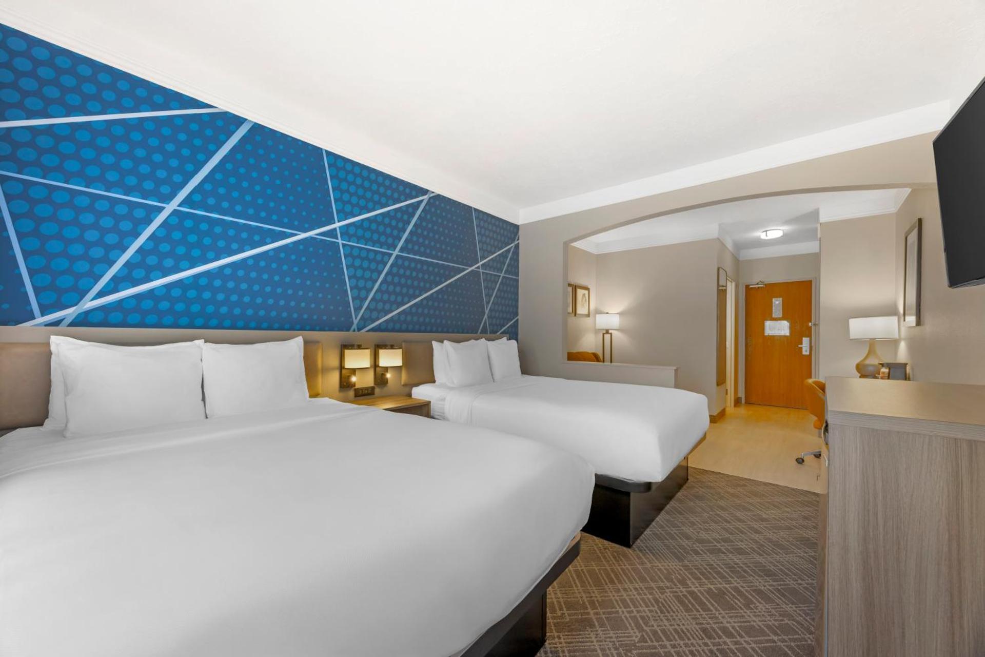 Queen Room with Two Queen Beds - Non-Smoking