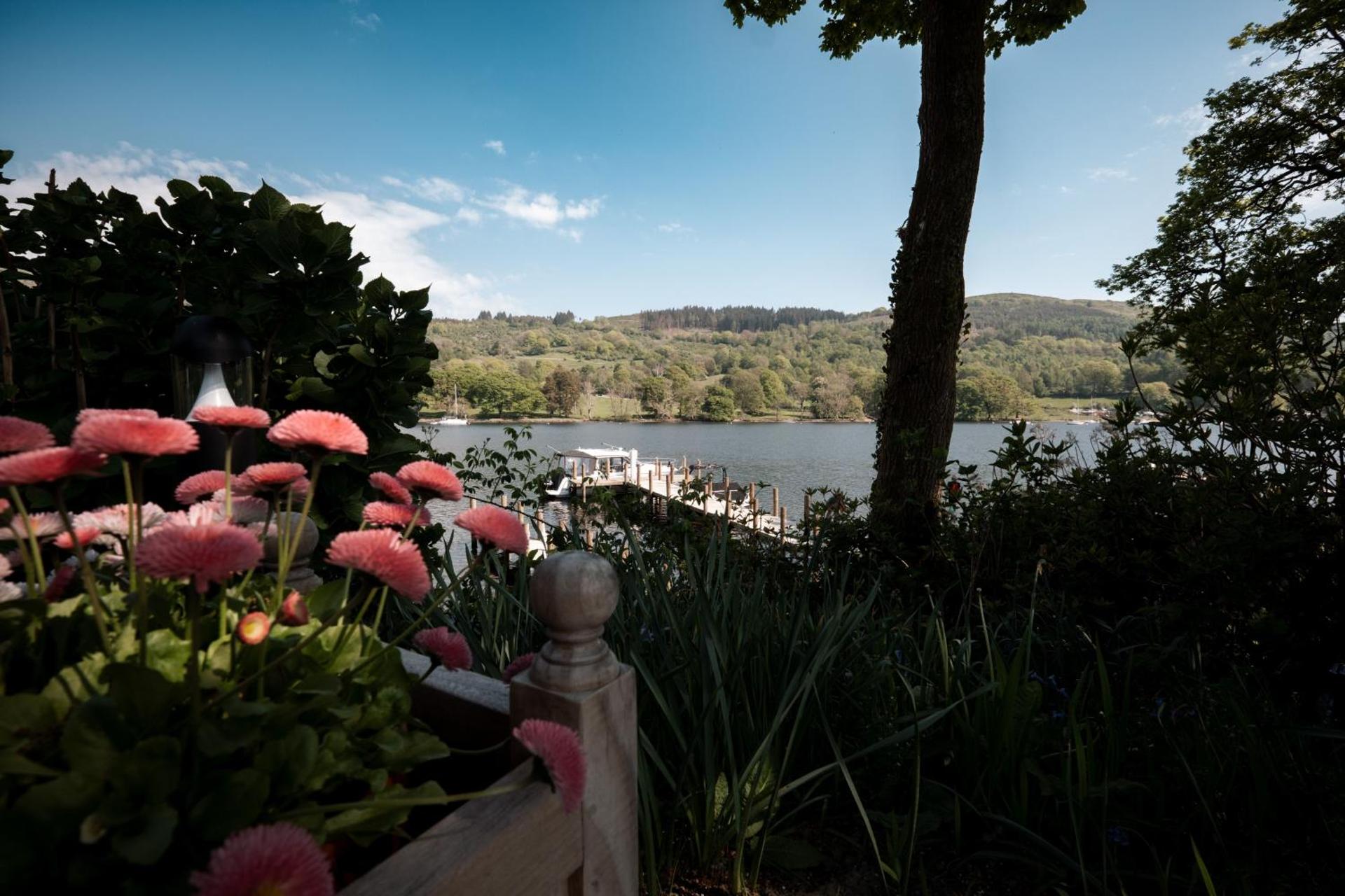 Lakeside Hotel and Spa