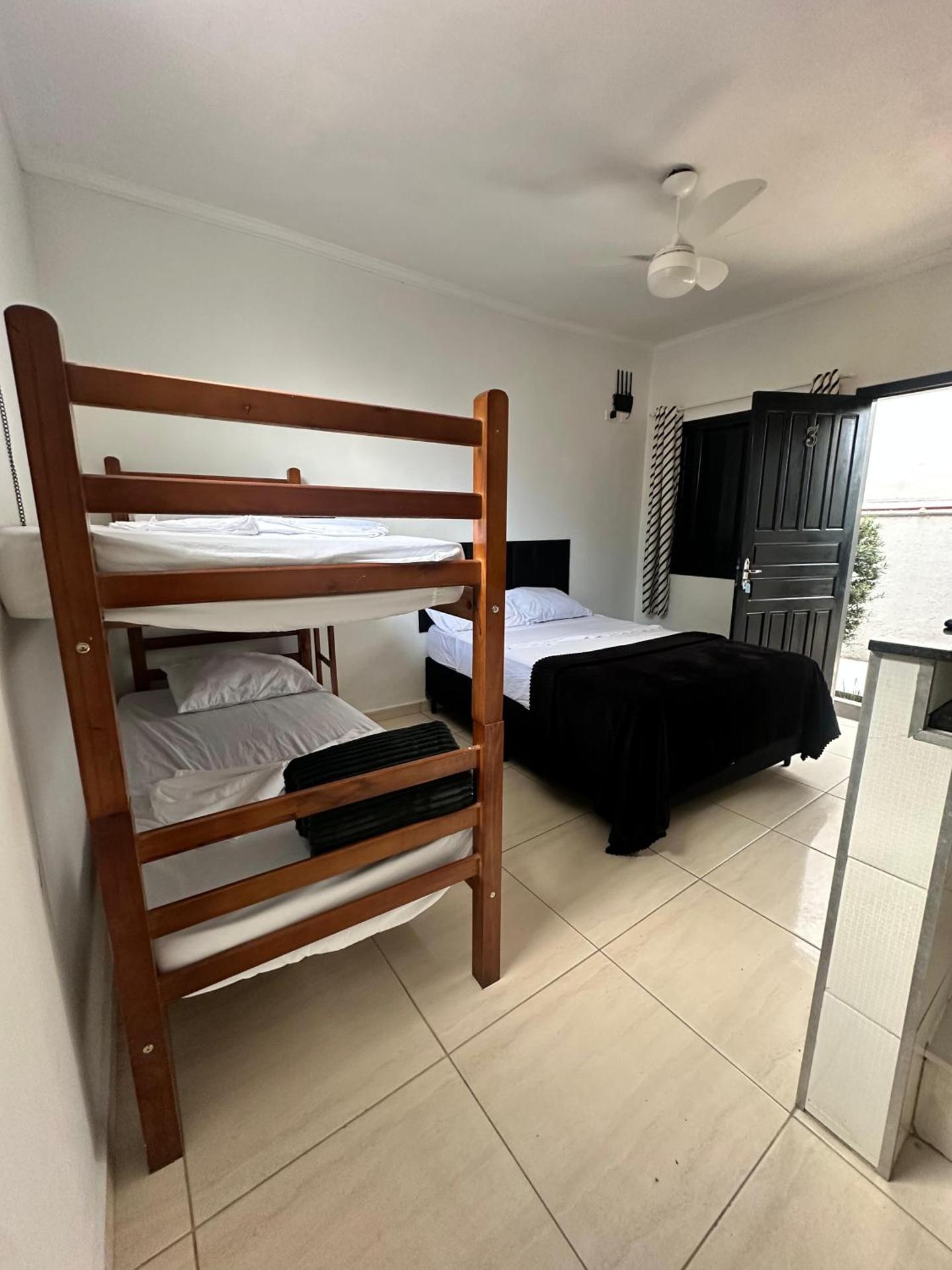 POUSADA OHANA, SUITES ao LADO DO SESC BERTIOGA, e PROXIMO A PRAIA