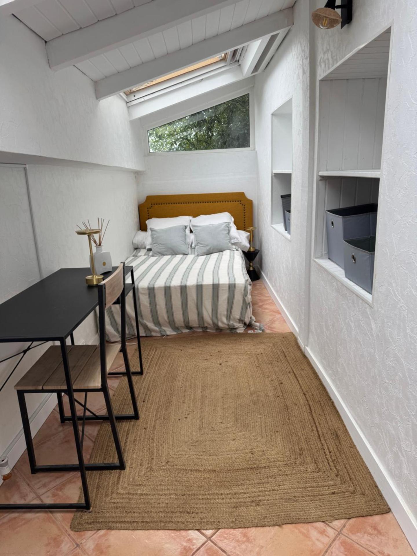 habitación peregrinos alegres