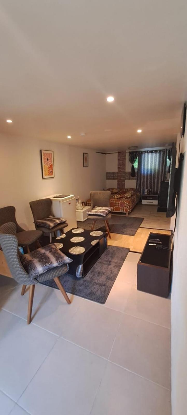 Studio indépendant - chambre privé confortable & tv canal plus