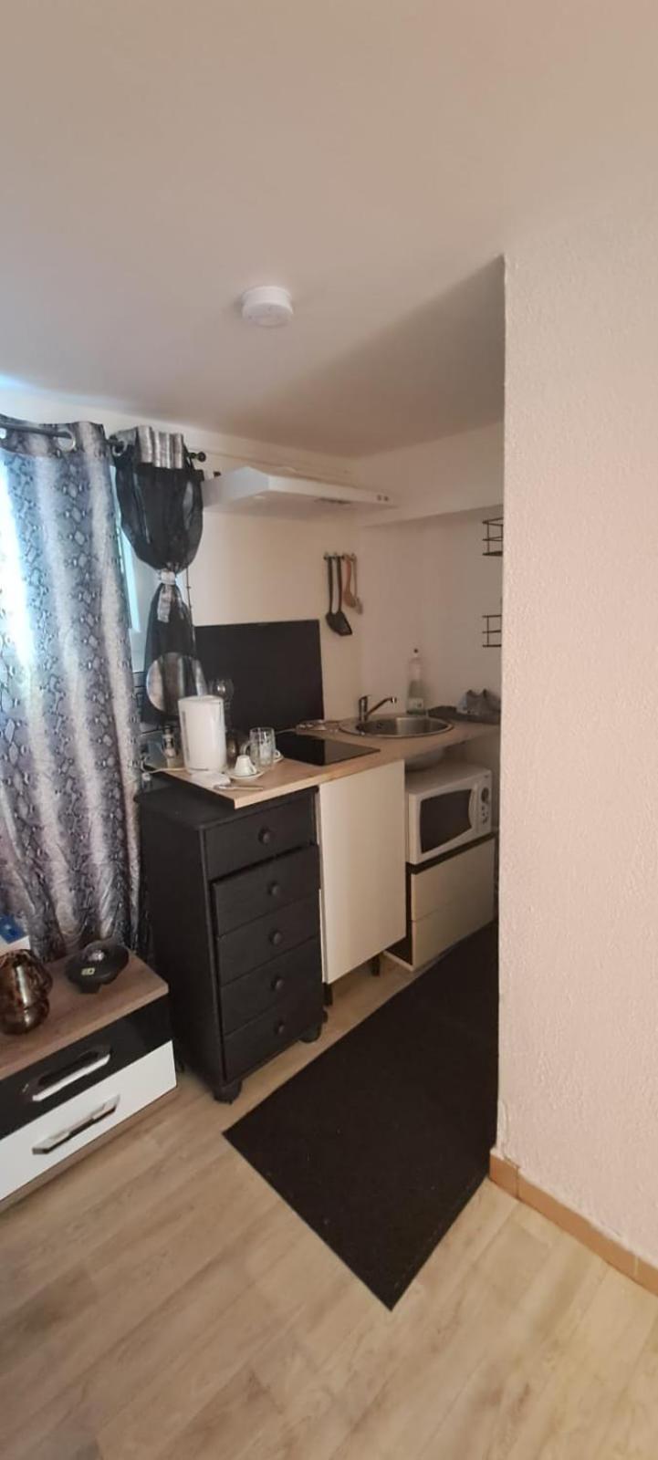 Studio indépendant - chambre privé confortable & tv canal plus