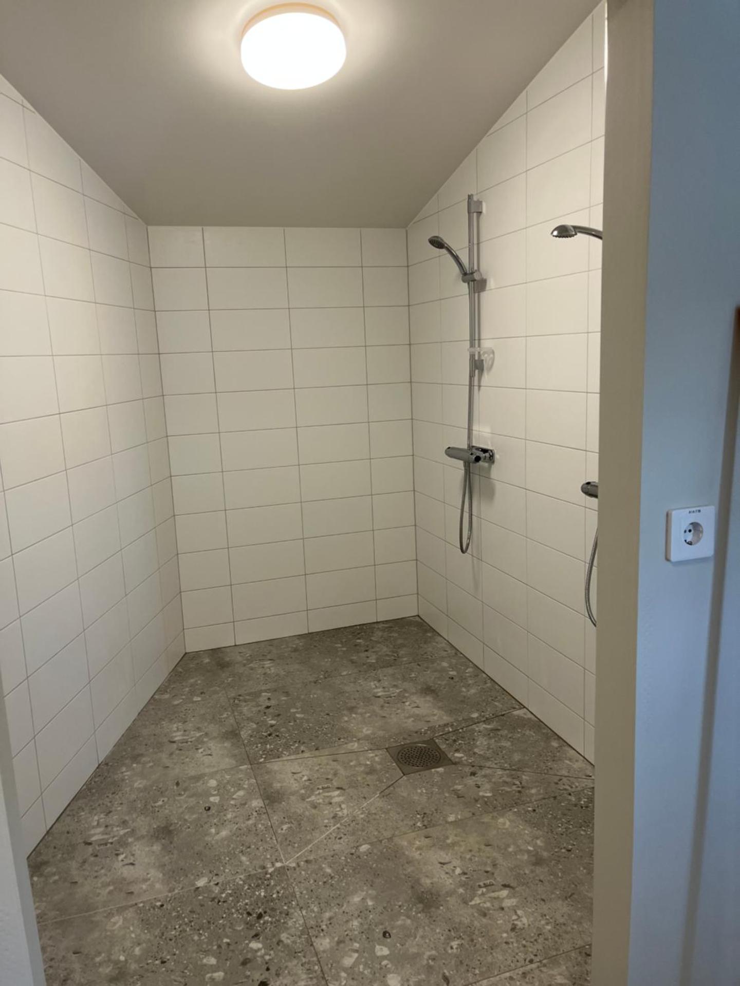 Nybyggd lgh 100m till stranden, 150m till golfbana ,samt gemensam pool och spa