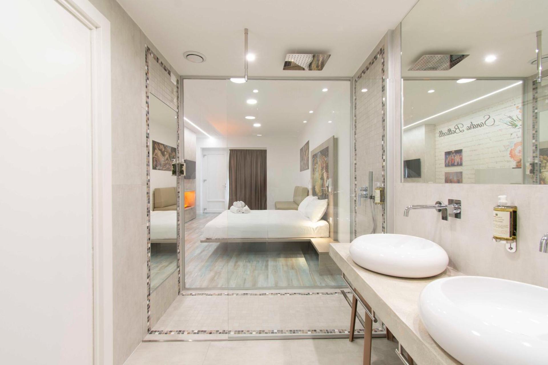 Max Motel - Art Gallery Room