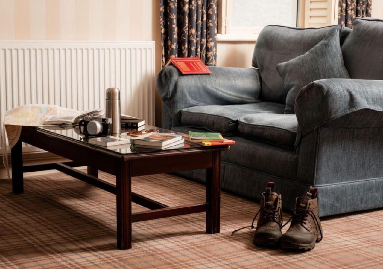  Courtyard Family Room