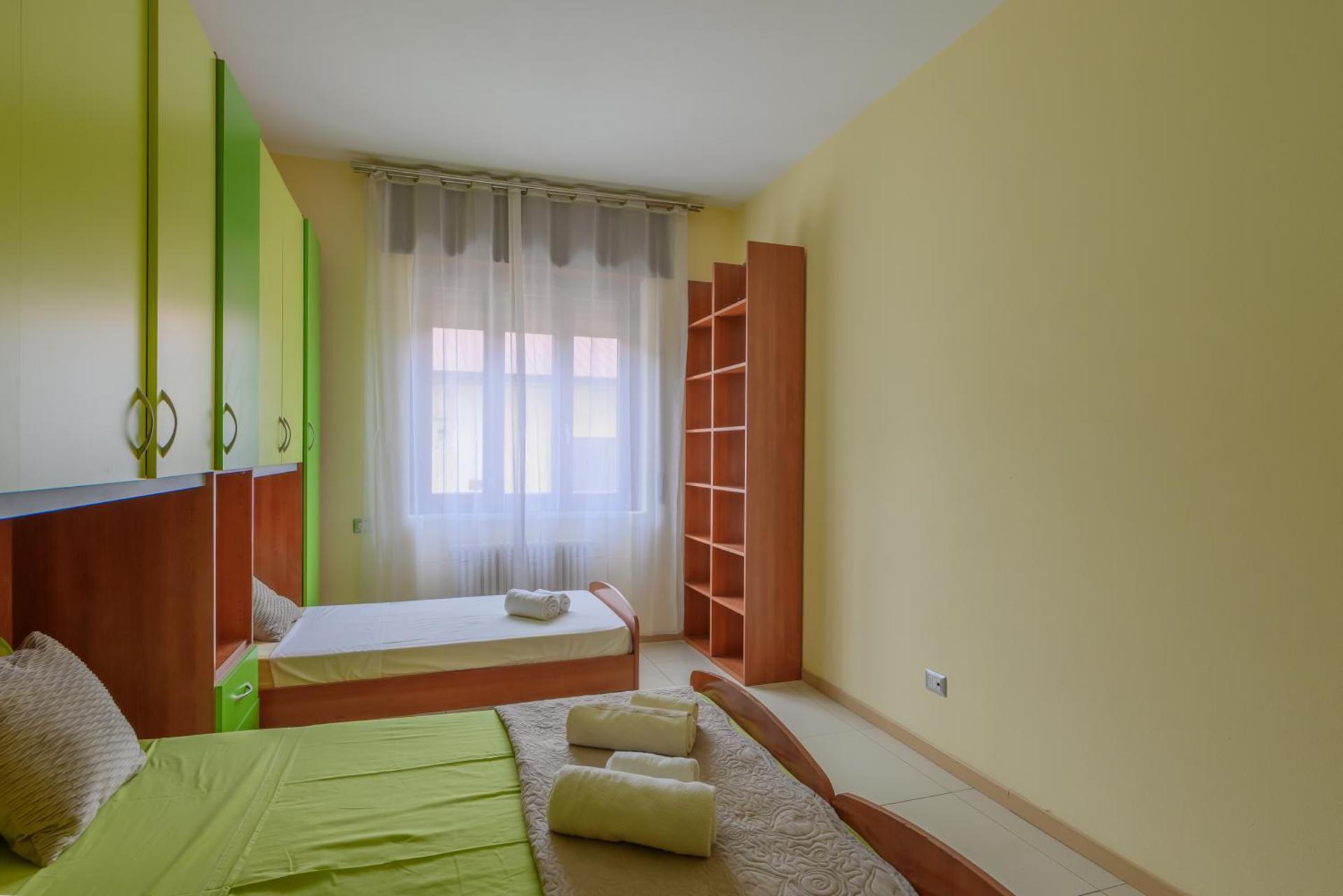 Stay in style - vibrant condo in San Giovanni Lupatoto