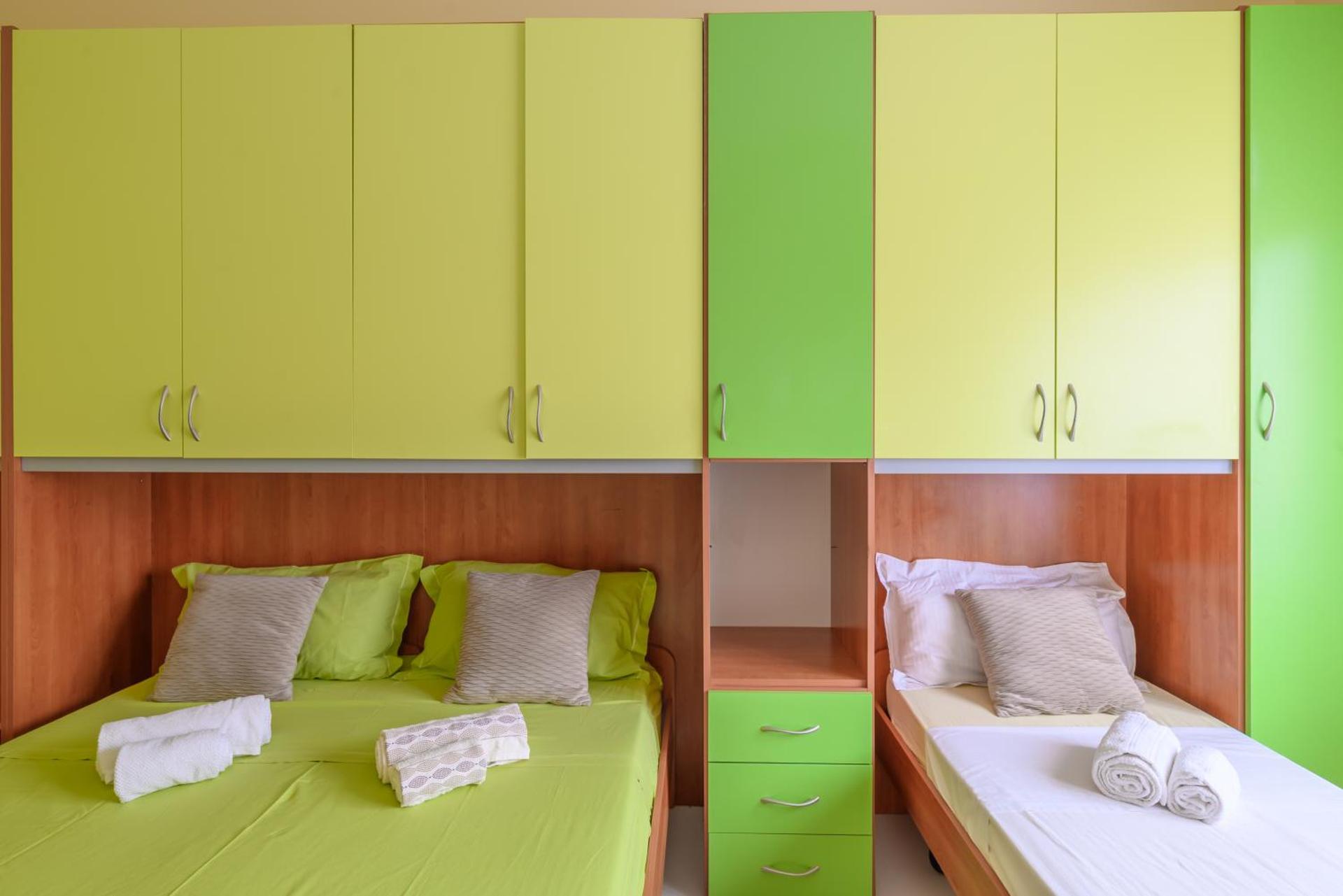 Stay in style - vibrant condo in San Giovanni Lupatoto