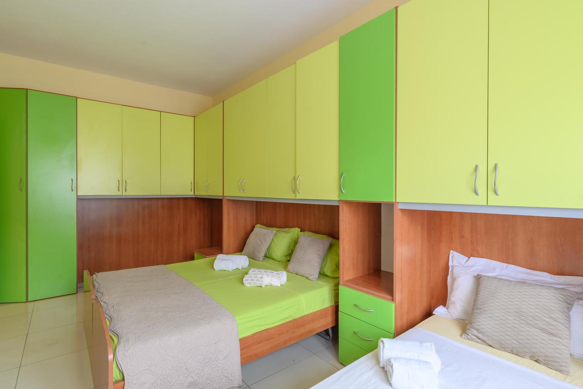 Stay in style - vibrant condo in San Giovanni Lupatoto