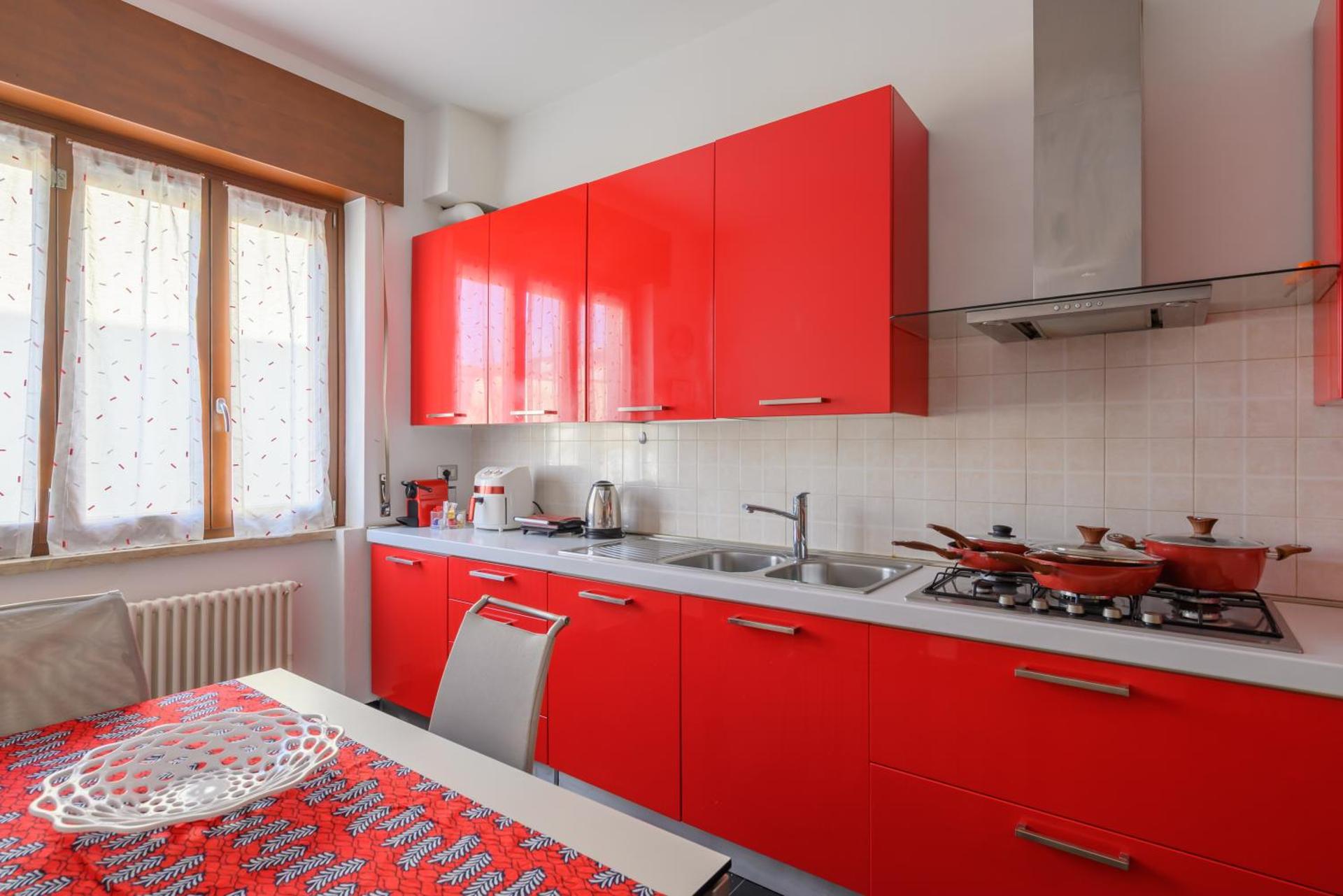 Stay in style - vibrant condo in San Giovanni Lupatoto