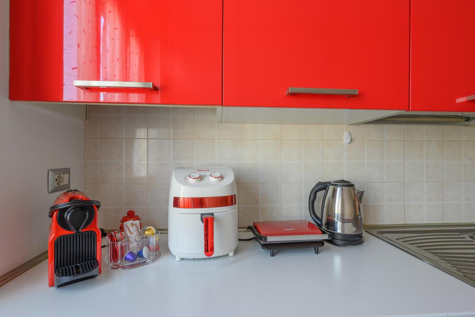 Stay in style - vibrant condo in San Giovanni Lupatoto