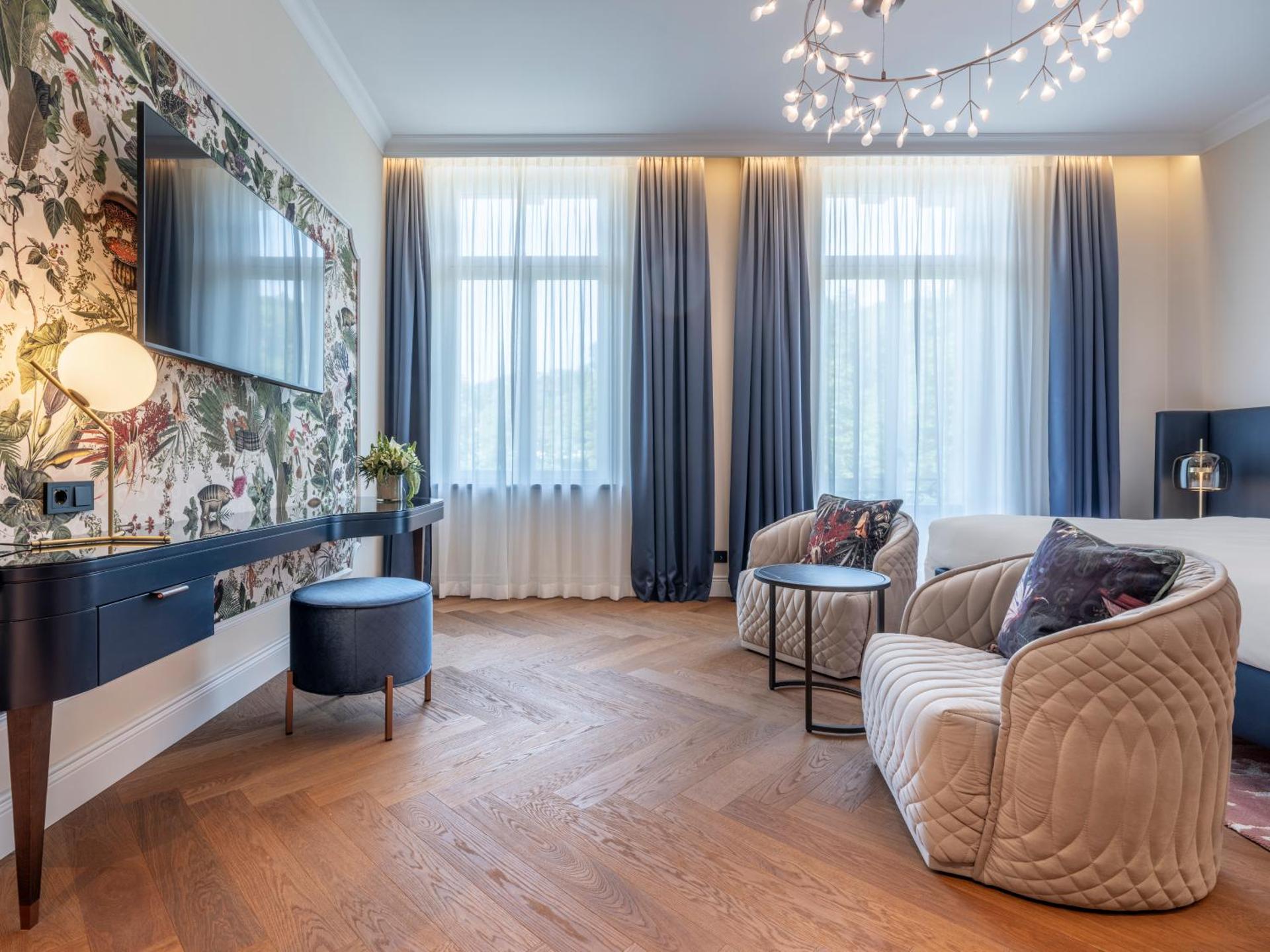 Photo of the whole room