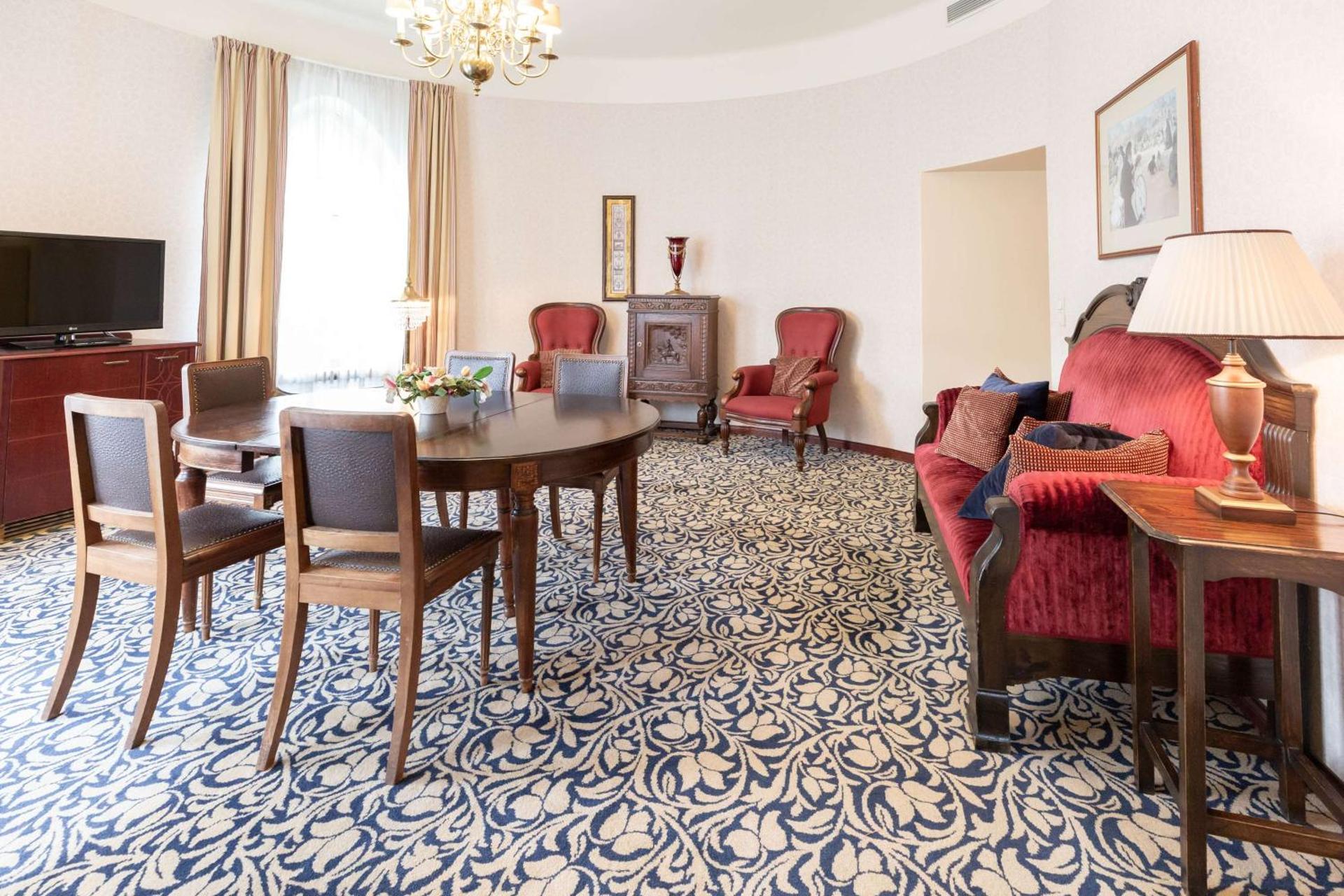 Photo of the whole room