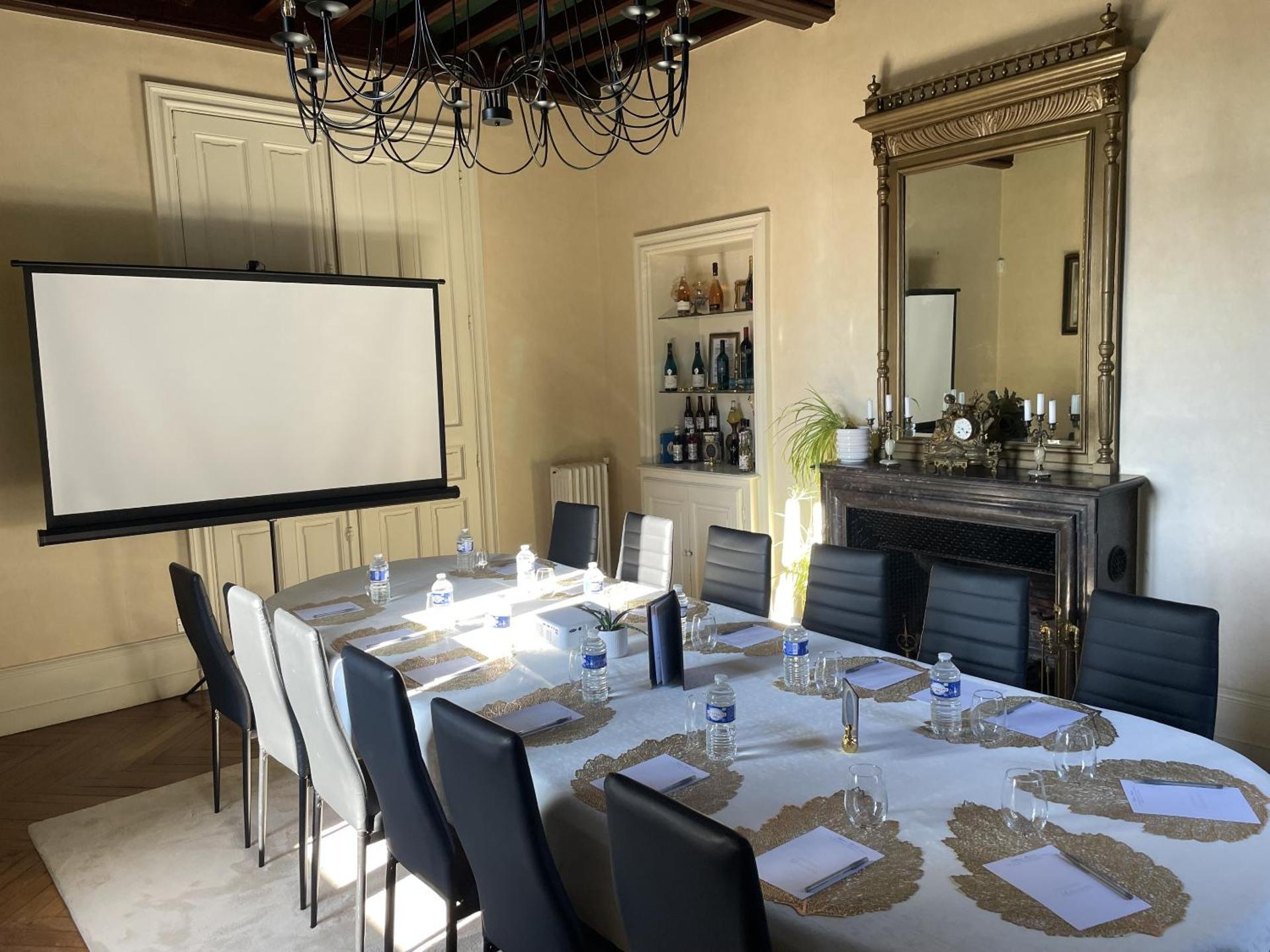 Meeting/conference room