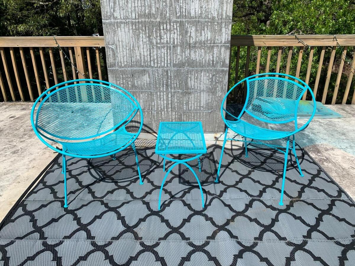 The Birdhouse Sweet suite! Downtown Roof top deck!