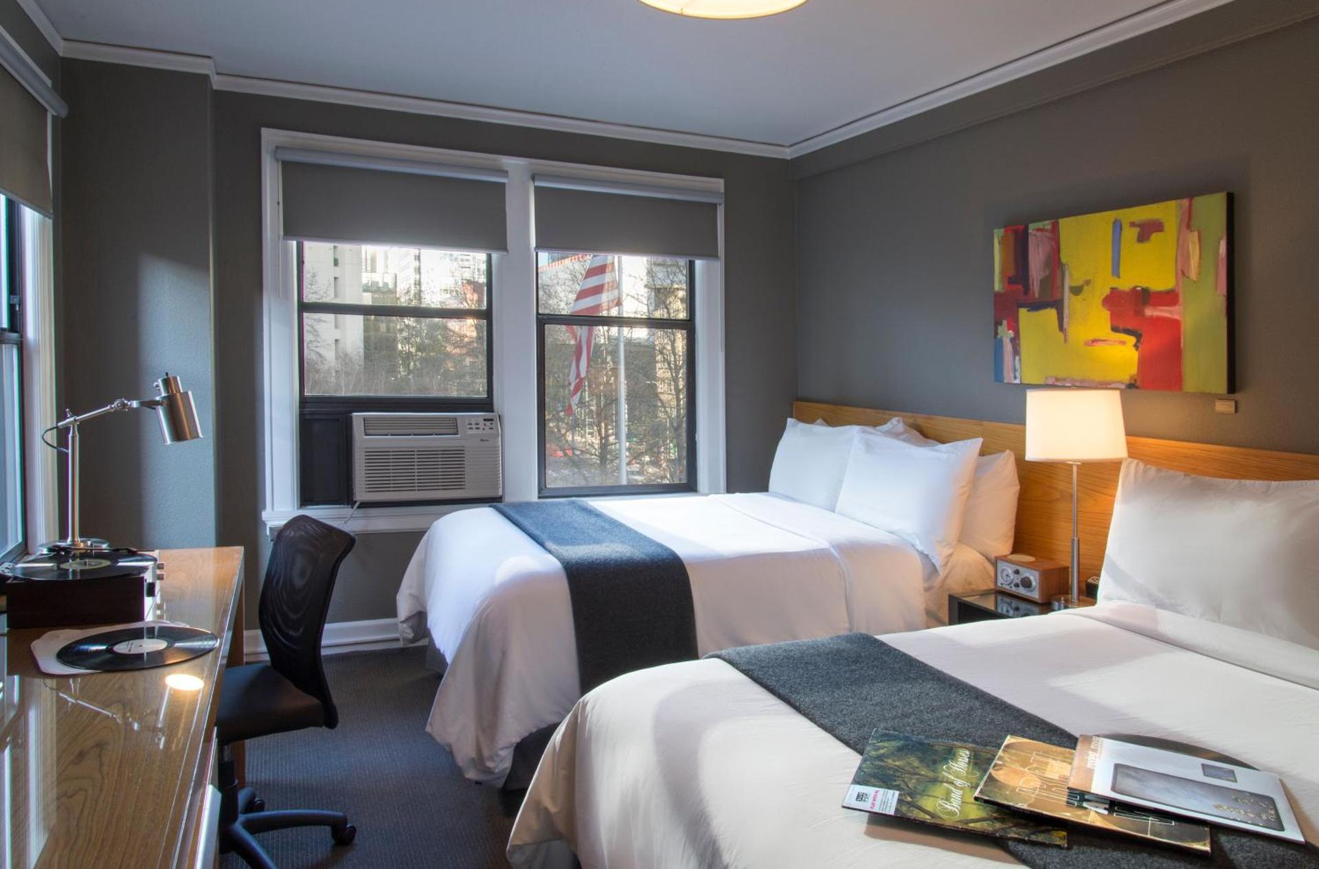 Photo of the whole room