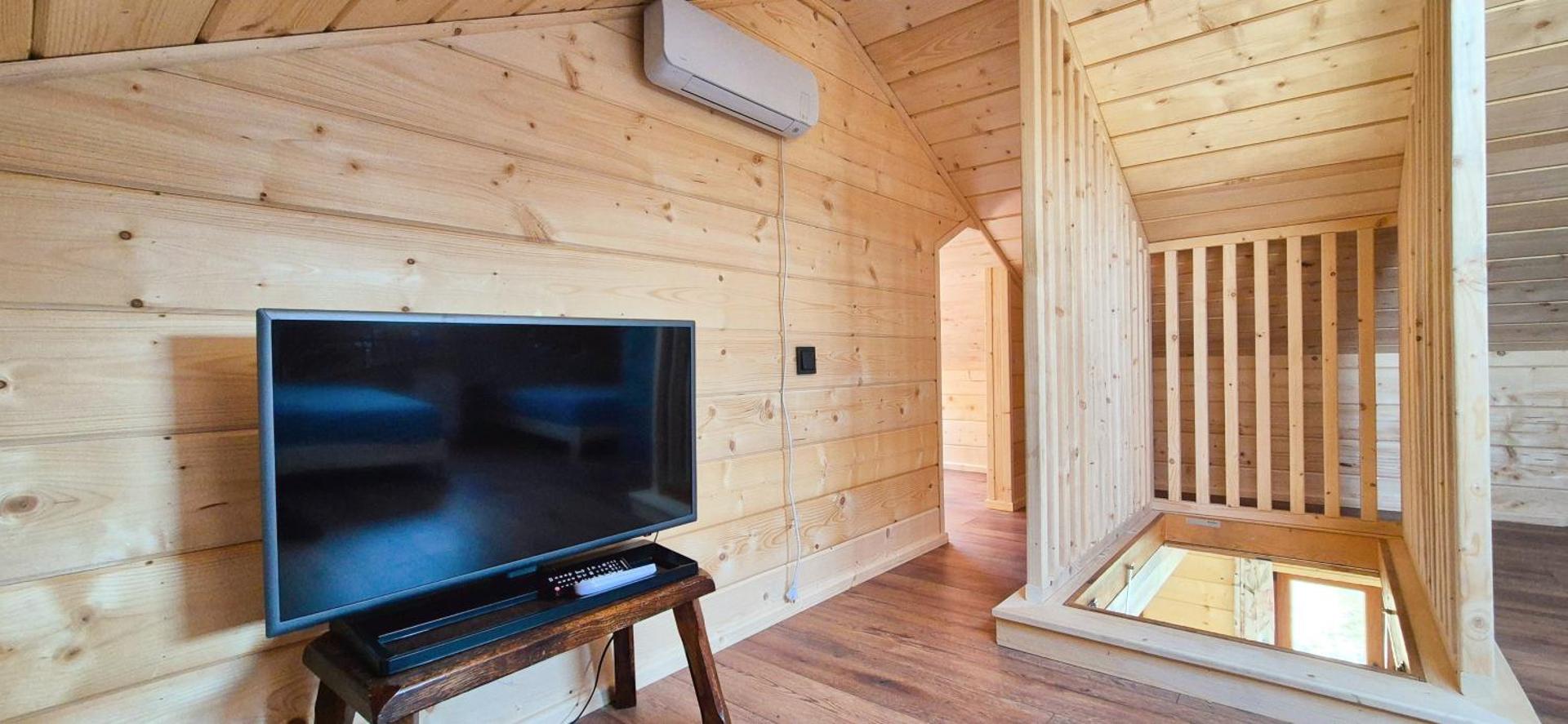 AURA - przytulny drewniany domek na wsi