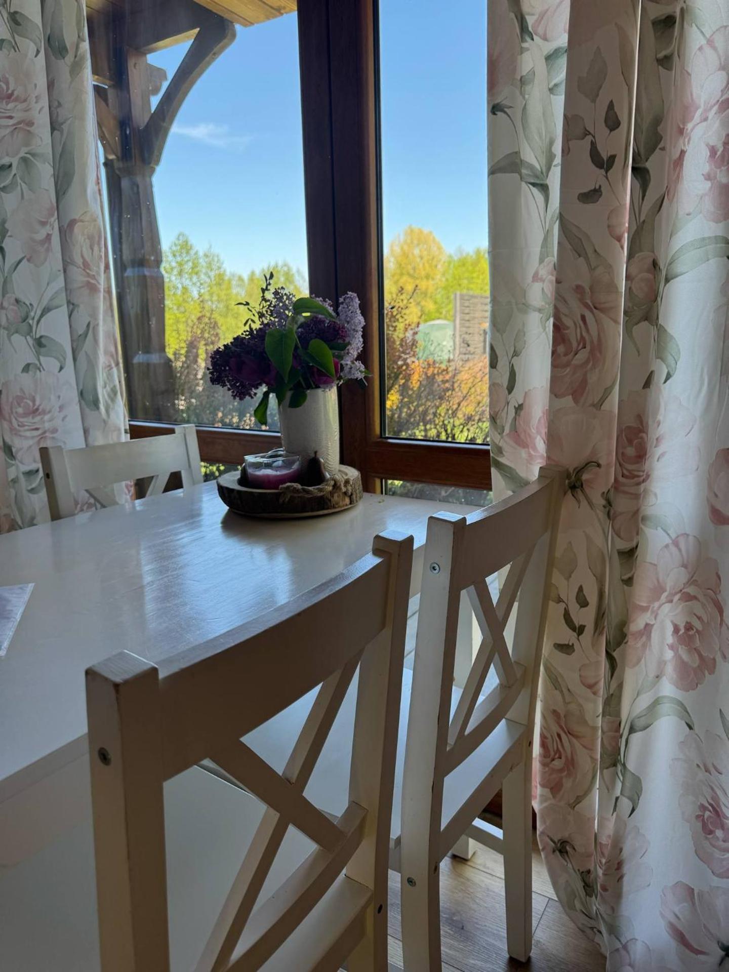 AURA - przytulny drewniany domek na wsi