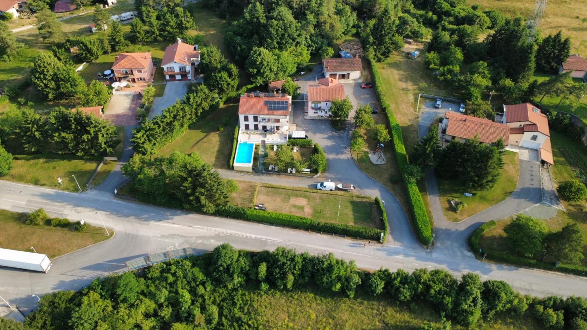 Guest House Surina App Surina's Green Holiday