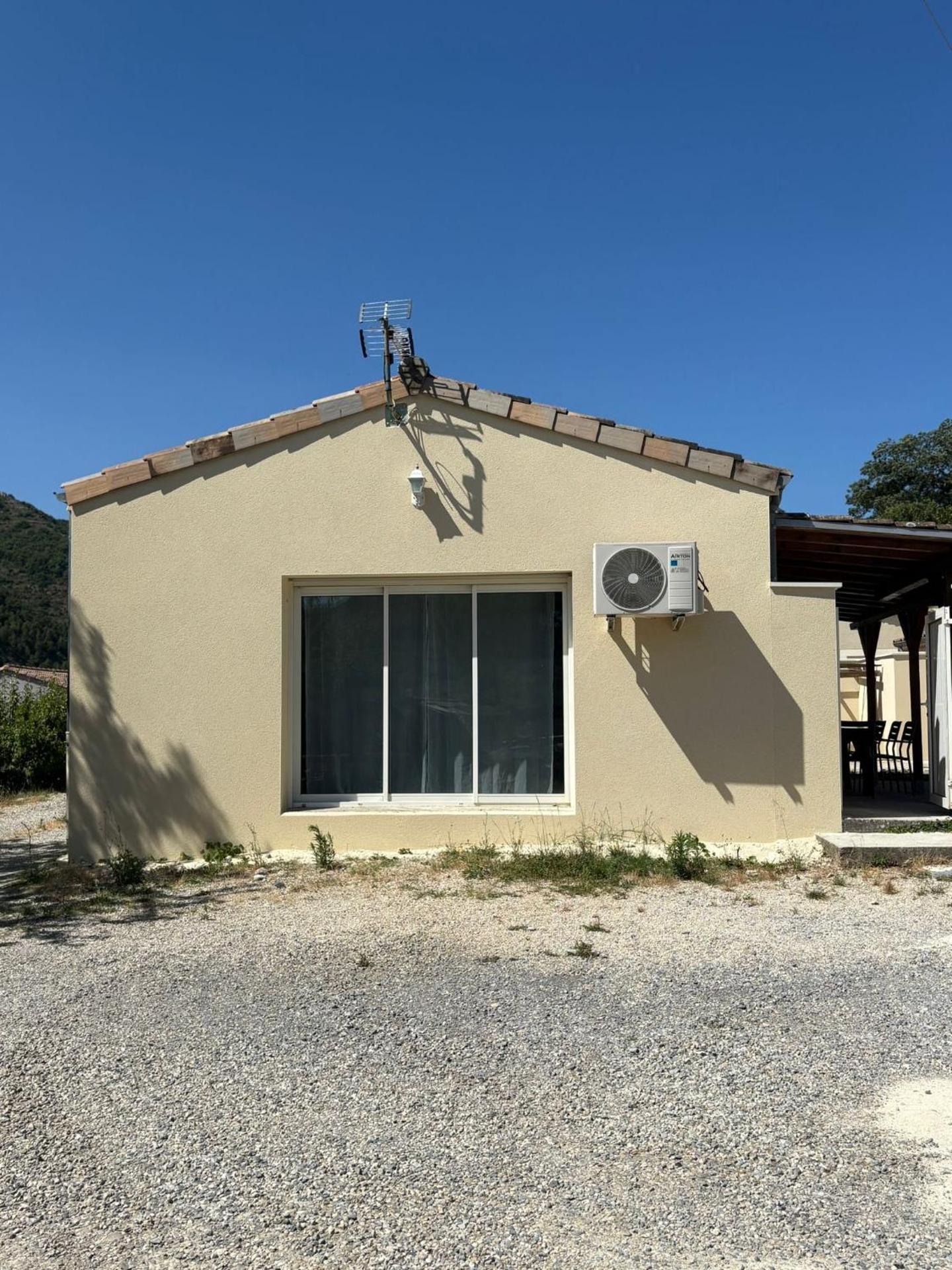 Maison au calme avec terrasse