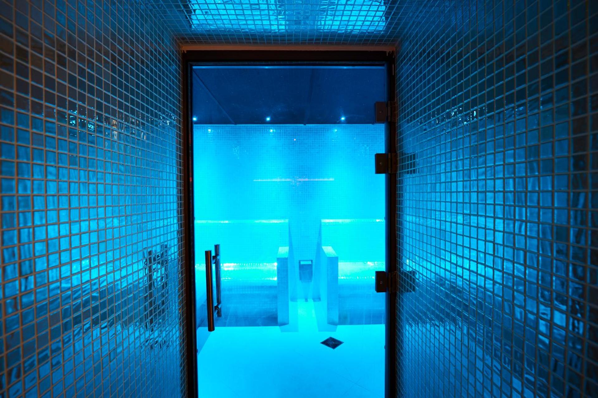 Steam room