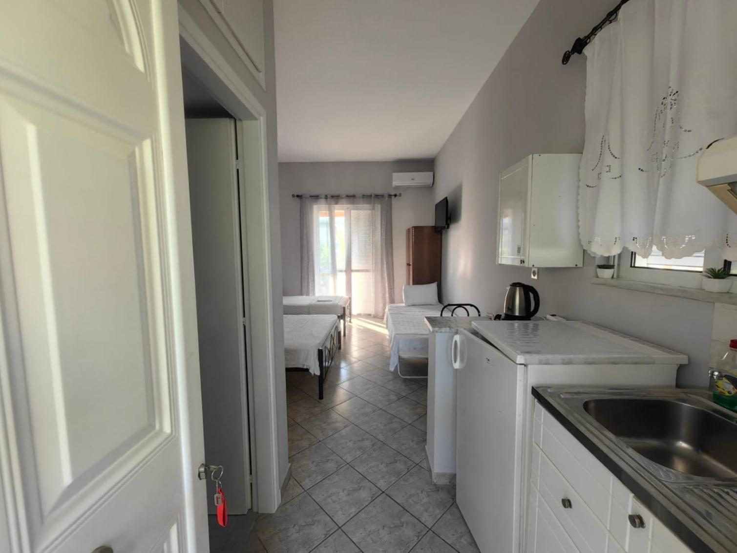 Kakovatos Guest Rooms